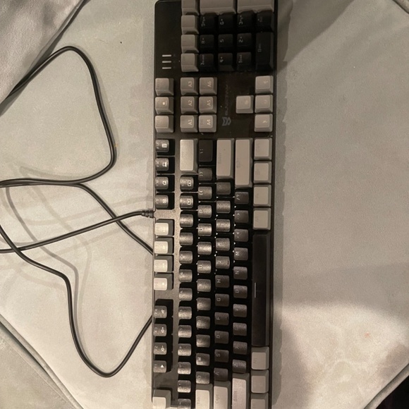 Mechanical keyboard, brown switches, gaming, any device white lights. - Picture 2 of 2